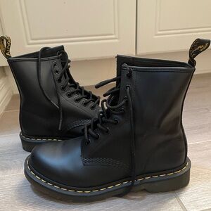 Dr Martens 1460 Smooth Leather Lace Up Boots